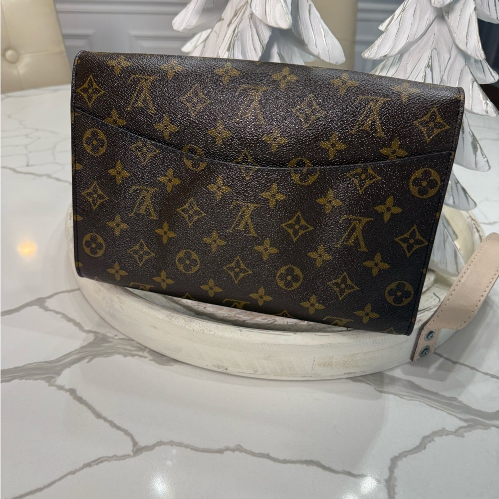 Louis Vuitton Pochette Bordeaux GM Clutch - Picture 5 of 12